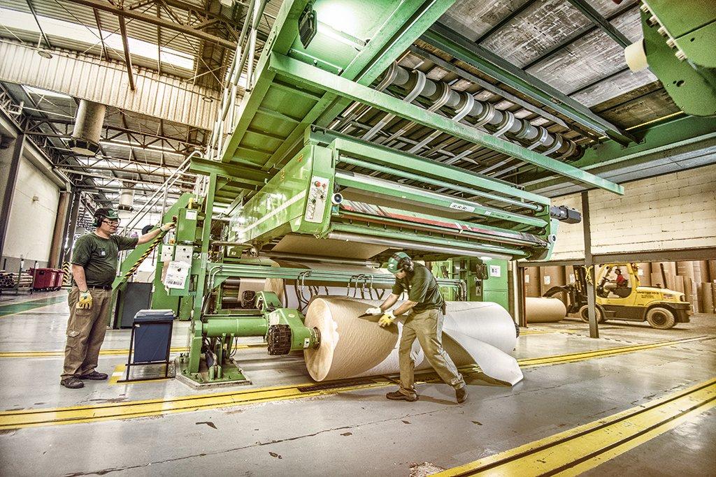 Klabin: ações operam em leve alta após anúncio de compra  (Germano Lüders/Exame)