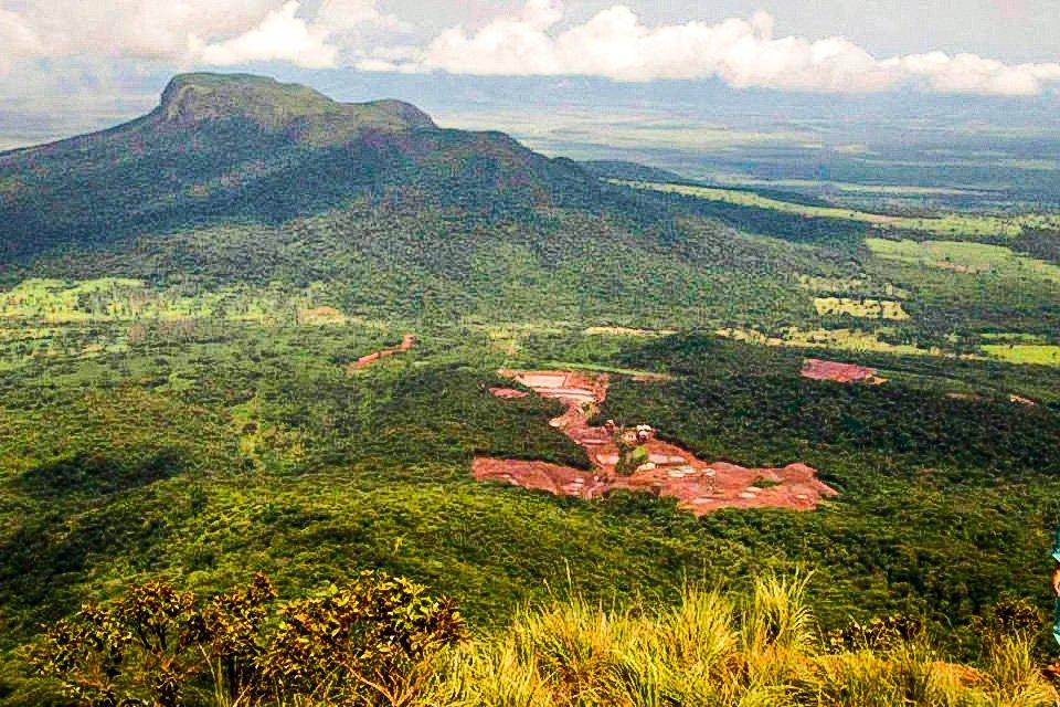 Vista de Corumbá: matemática de Eike Batista é colocada em dúvida na briga para cancelar arrendamento (Pedro Lobo/Bloomberg)