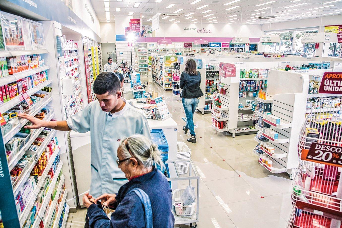 Raia Drogasil: Mais assertividade de preços e poder de marcas próprias em higiene e beleza são diferenciais, diz UBS (Leandro Fonseca/Exame)