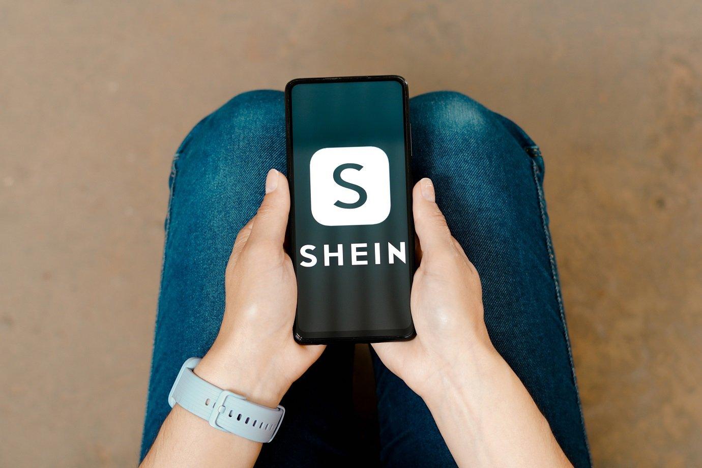 Shein: mudança de rota no IPO desafia estratégia de consolidação global (SOPA Images /Getty Images)
