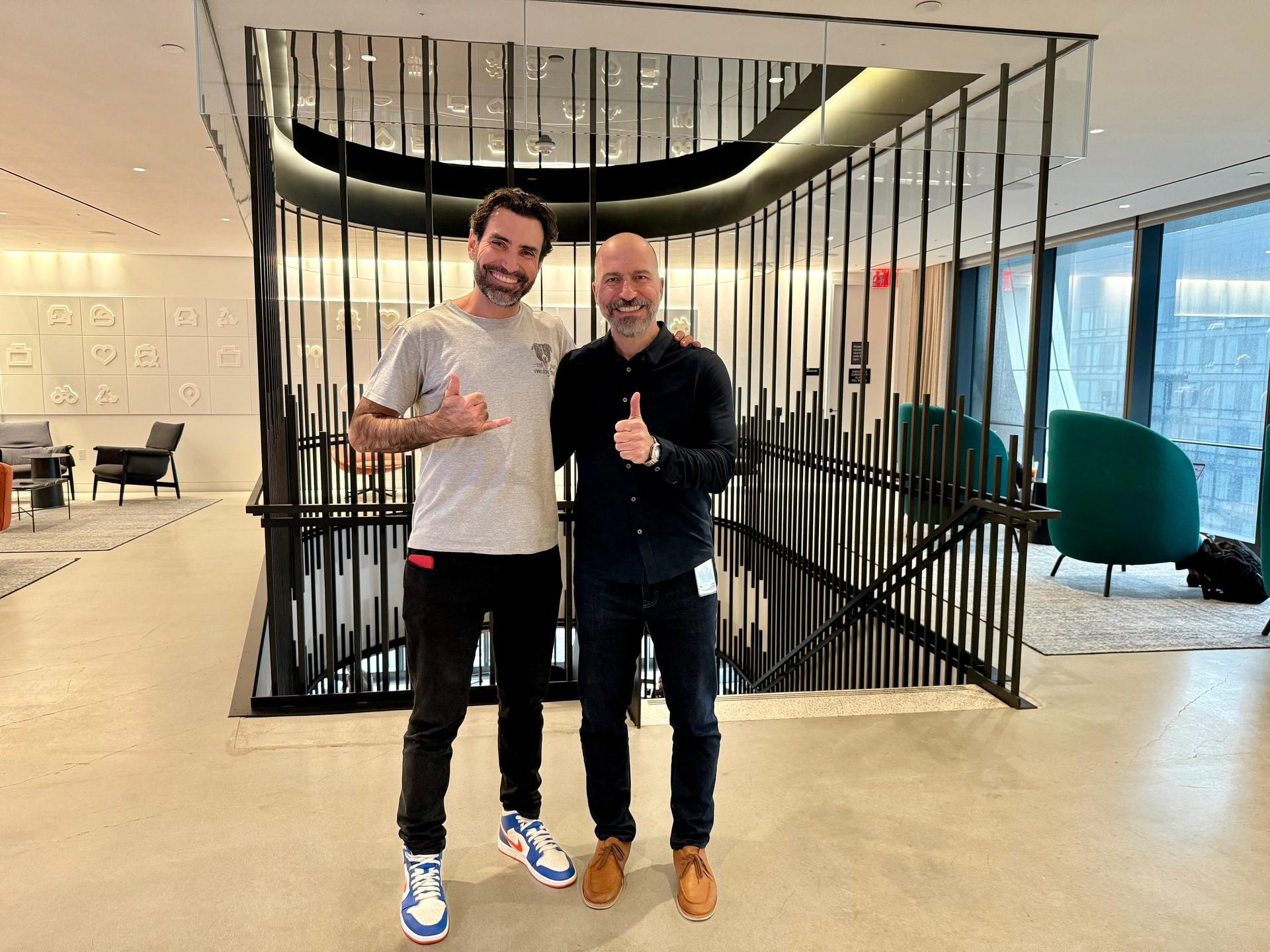 Diego Barreto e Dara Khosrowshahi (Uber/iFood/Divulgação)