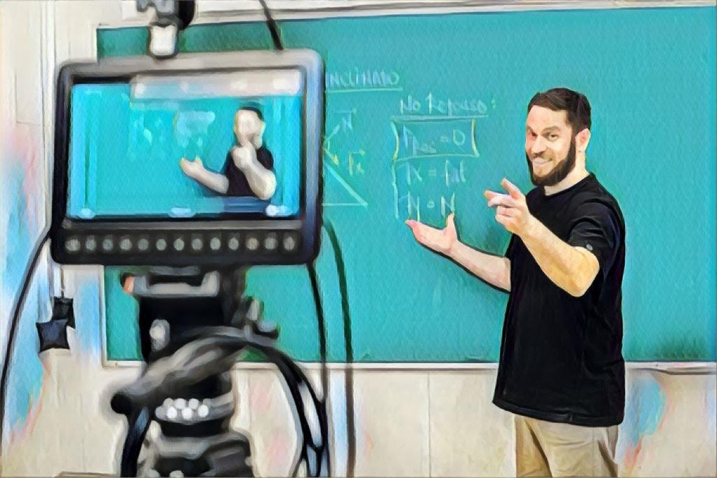 Marco Fisbhen, fundador e presidente do Descomplica: empresa soma mais de 2.000 alunos na graduação e 55.000 na pós
(Descomplica/Divulgação)